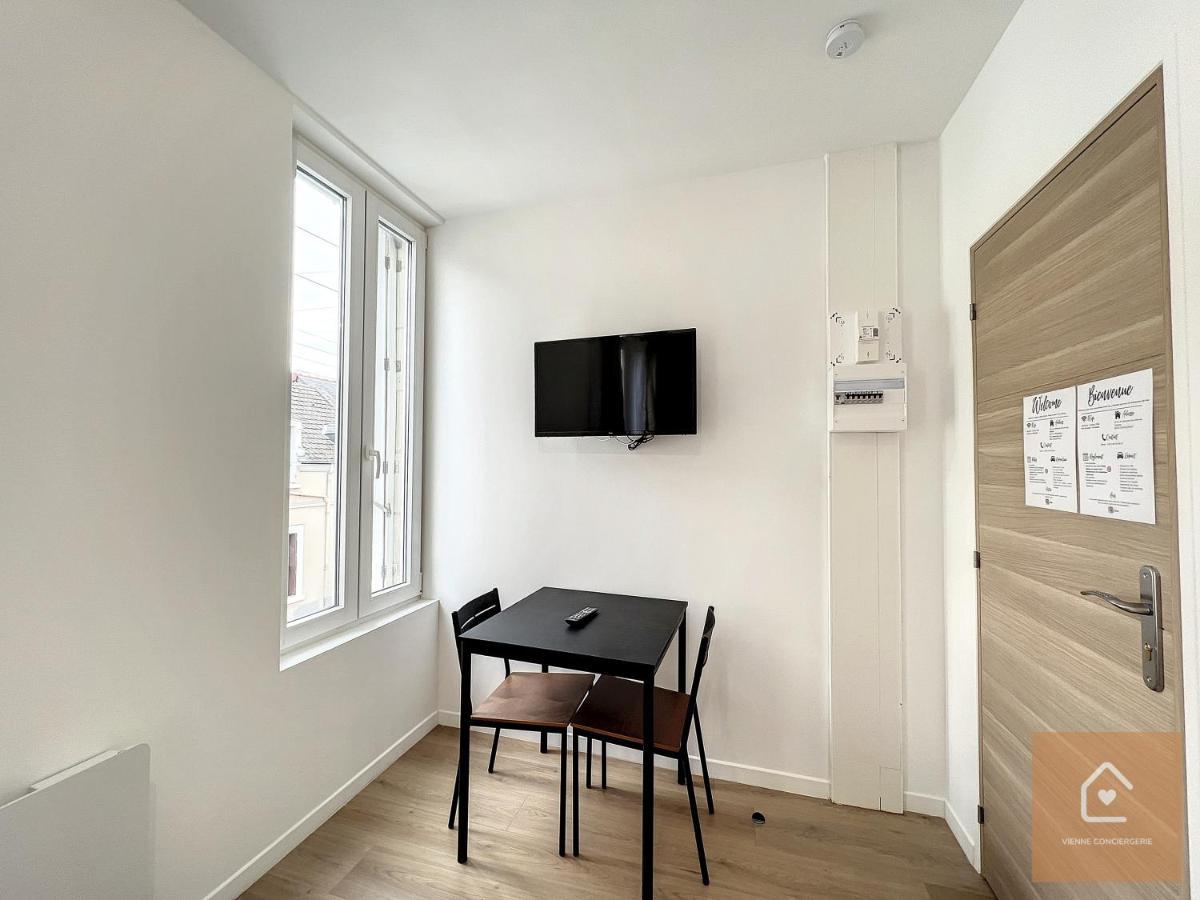 Les Studios D'Elina - Entree Autonome Châtellerault Exteriör bild