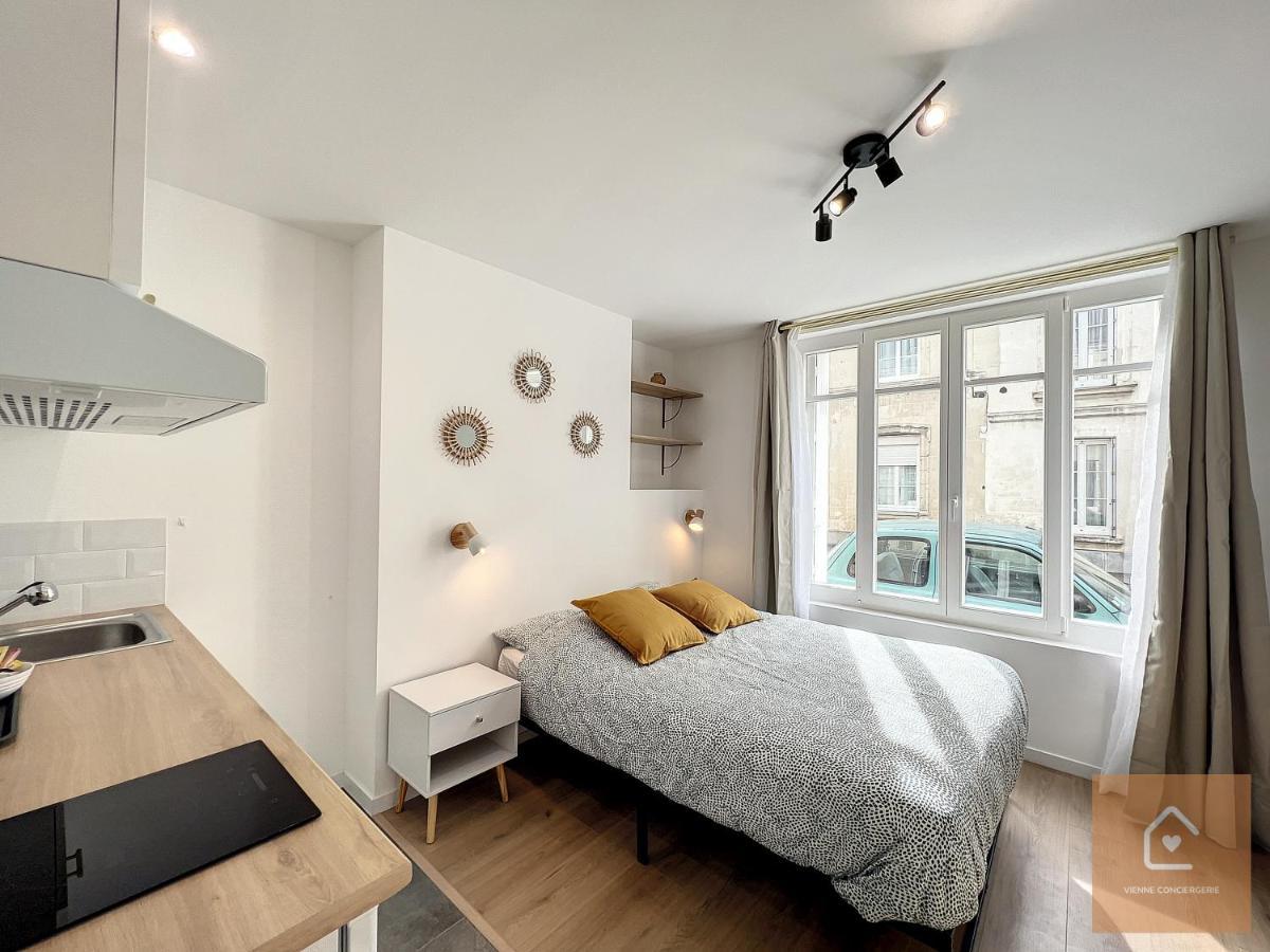 Les Studios D'Elina - Entree Autonome Châtellerault Exteriör bild