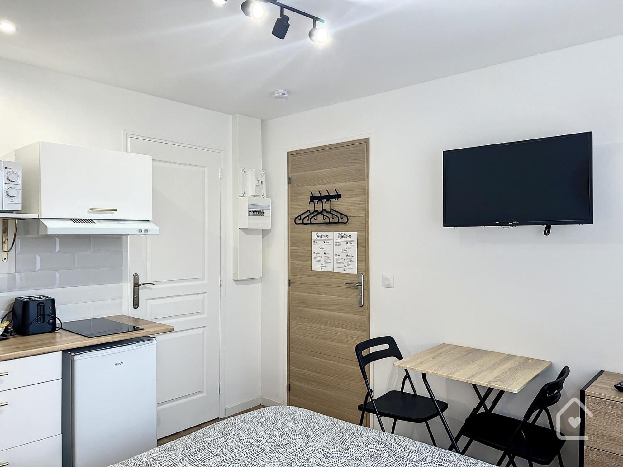 Les Studios D'Elina - Entree Autonome Châtellerault Exteriör bild